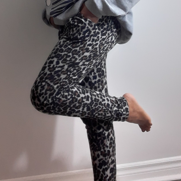 Leopard print pants - Picture 6 of 11